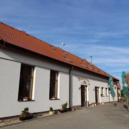 Penzion A Restaurace U Novaku Bitovany ภายนอก รูปภาพ
